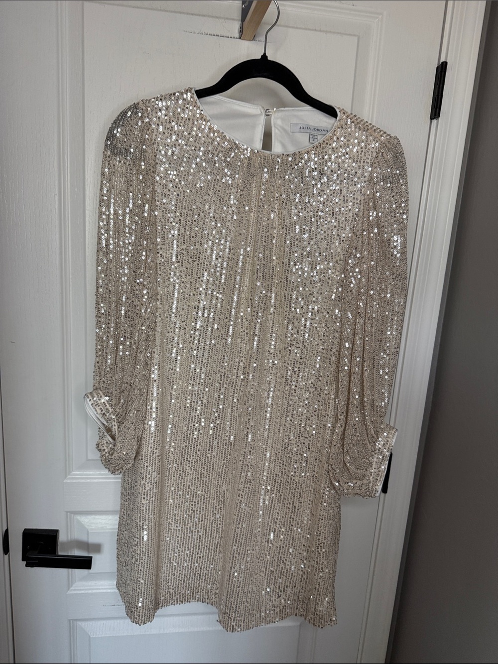 julia jordan Champagne Sequin Long Sleeve Shift Dress